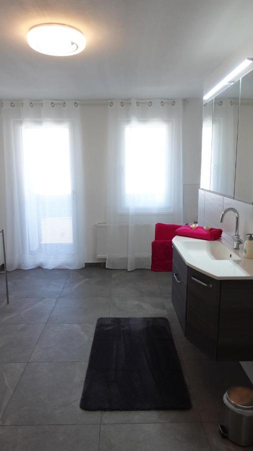 Joe'S Appartement Ebbs Bagian luar foto